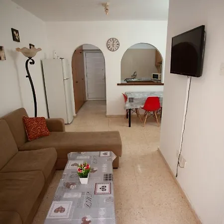 Apartment Harbour In Heart Of Tourist Area Paphos